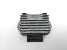 Regulateur de tension