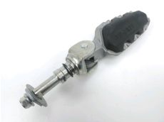 Repose pieds avant droit