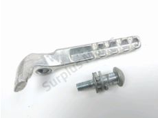 Repose pieds arriere droit