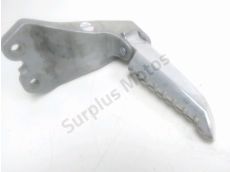 Platine et repose pieds arriere droit