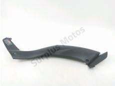 Cache lateral gauche