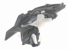 Sous face de carenage droit