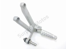 Platine et repose pieds arriere droit