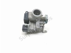 Corps d'injection droit