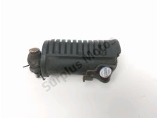 Repose pieds avant gauche