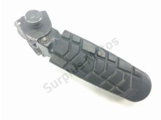 Repose pieds arriere droit