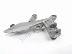 Platine avant droite