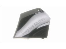 Cache lateral gauche