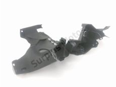 Cache lateral gauche