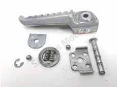 Repose pieds arriere droit