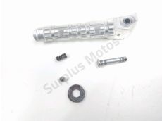 Repose pieds arriere gauche