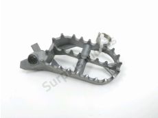 Repose pieds avant gauche