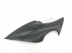 Cache lateral gauche