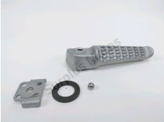 Repose pieds arriere droit