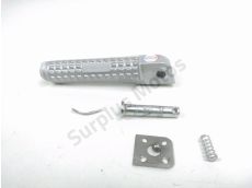 Repose pieds arriere droit