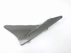 Cache lateral gauche