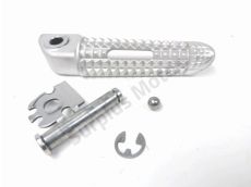 Repose pieds arriere droit