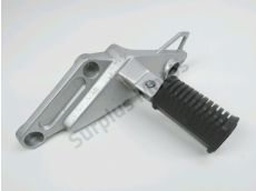 Platine et repose pieds arriere droit