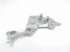 Platine avant droite