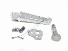 Repose pieds arriere droit