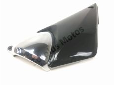 Cache lateral gauche