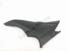 Cache lateral gauche