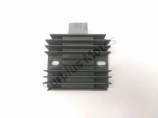 Regulateur de tension