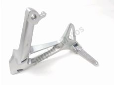 Platine et repose pieds arriere gauche