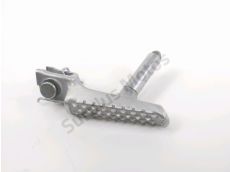 Repose pieds avant droit