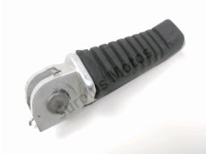 Repose pieds avant gauche