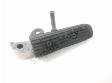 Repose pieds arriere droit