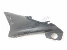 Cache lateral gauche