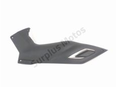 Cache lateral gauche