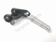 Platine et repose pieds arriere droit