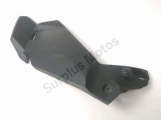 Cache lateral gauche