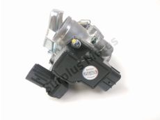 Corps d'injection droit