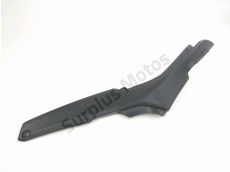 Cache lateral gauche