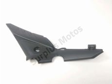 Cache lateral gauche