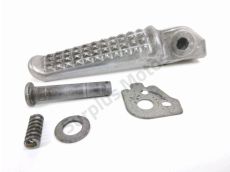 Repose pieds arriere droit