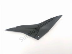 Cache lateral gauche