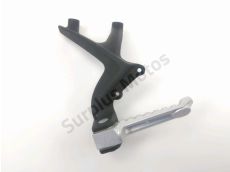 Platine et repose pieds arriere gauche