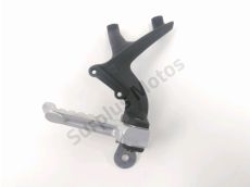 Platine et repose pieds arriere droit