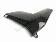 Cache lateral gauche