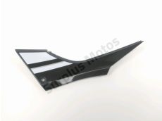 Cache lateral gauche