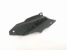 Cache lateral gauche