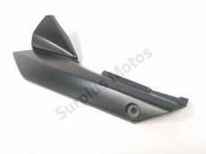 Cache lateral gauche