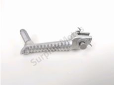 Repose pieds avant gauche