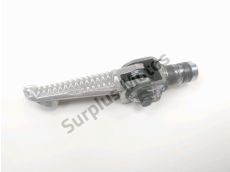 Repose pieds avant gauche