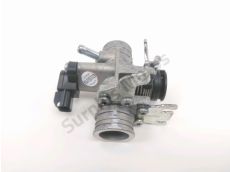 Corps d'injection droit