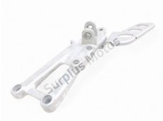 Platine avant droite